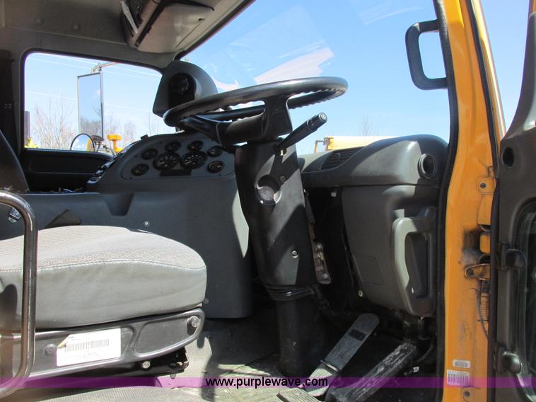 image for item E7170 2004 GMC T7500 Centurion street sweeper