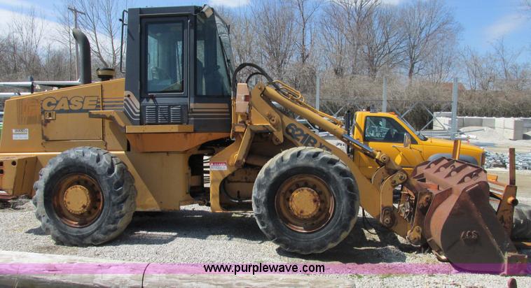 image for item E7173 1997 Case 621B XT articulated wheel loader