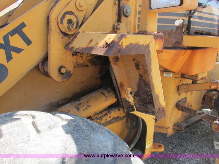 image for item E7173 1997 Case 621B XT articulated wheel loader