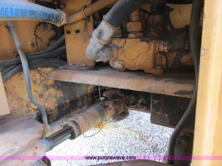 image for item E7173 1997 Case 621B XT articulated wheel loader