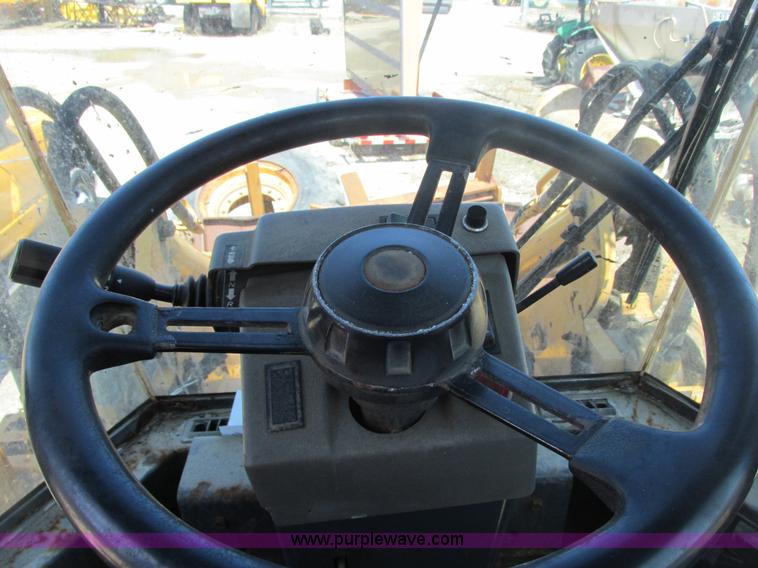 image for item E7173 1997 Case 621B XT articulated wheel loader