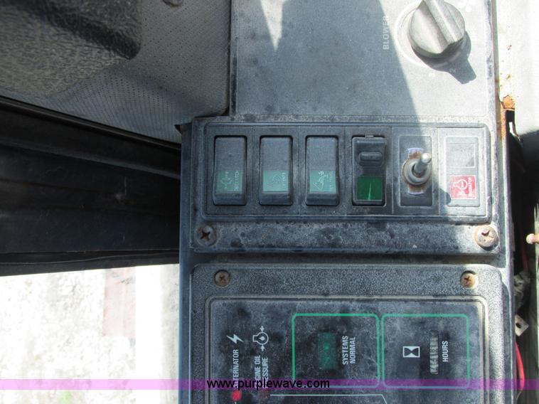 image for item E7173 1997 Case 621B XT articulated wheel loader