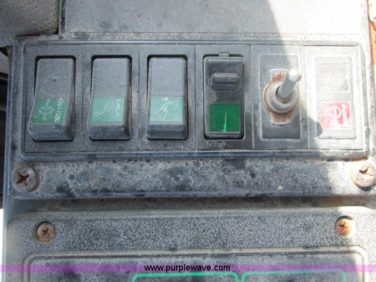 image for item E7173 1997 Case 621B XT articulated wheel loader