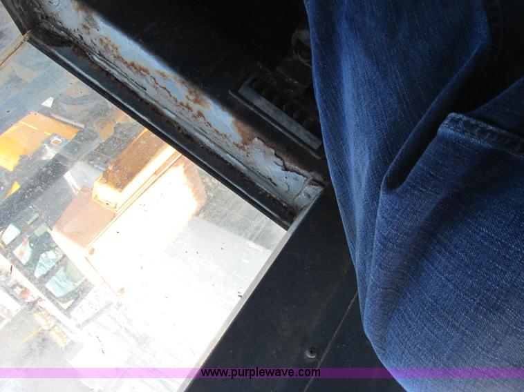 image for item E7173 1997 Case 621B XT articulated wheel loader