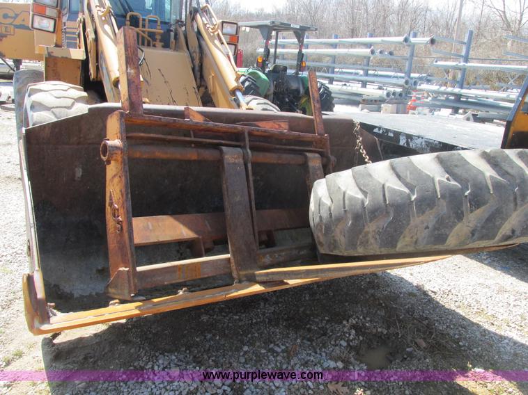 image for item E7173 1997 Case 621B XT articulated wheel loader