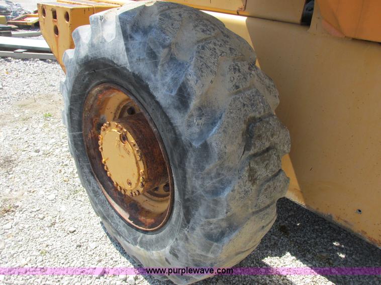 image for item E7173 1997 Case 621B XT articulated wheel loader