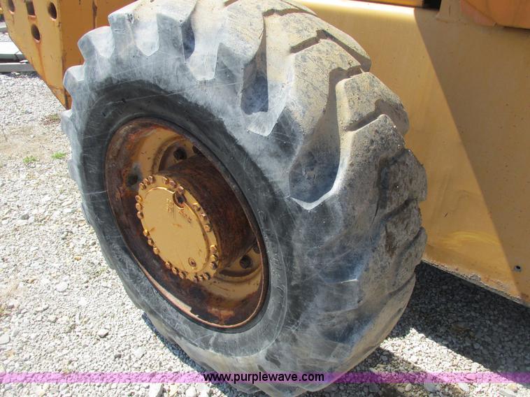 image for item E7173 1997 Case 621B XT articulated wheel loader
