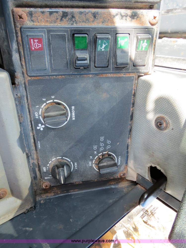 image for item F4334 1998 Case 621B articulated wheel loader