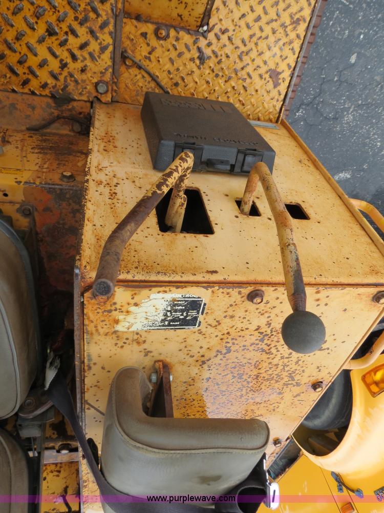 image for item F4335 1989 Case 1155E track loader