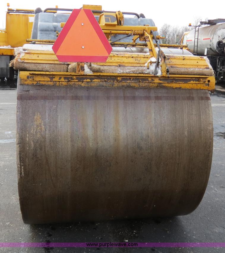 image for item F4336 Dresser 712 roller