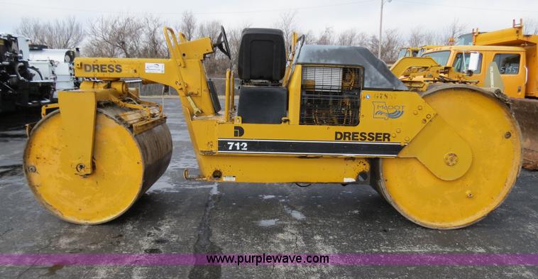 image for item F4336 Dresser 712 roller