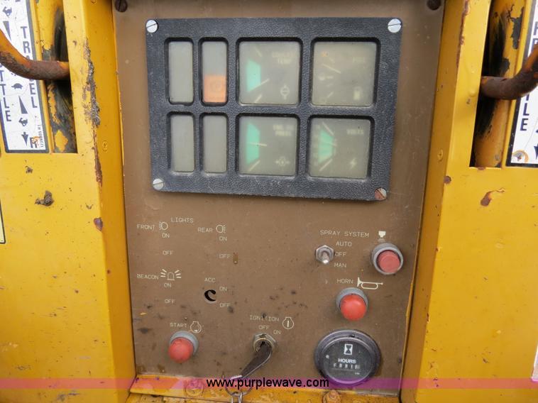 image for item F4336 Dresser 712 roller