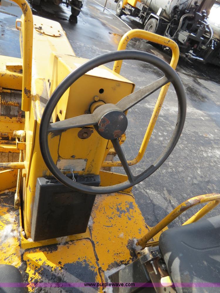 image for item F4336 Dresser 712 roller