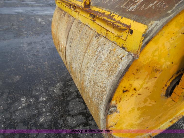 image for item F4336 Dresser 712 roller