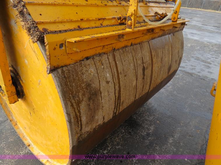 image for item F4336 Dresser 712 roller