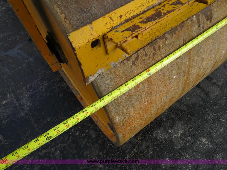 image for item F4336 Dresser 712 roller