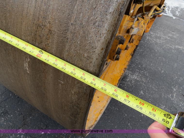 image for item F4336 Dresser 712 roller