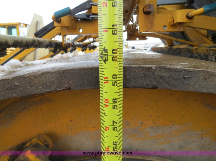 image for item F4336 Dresser 712 roller