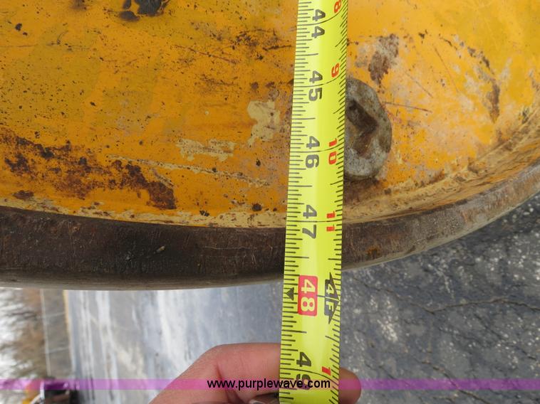 image for item F4336 Dresser 712 roller