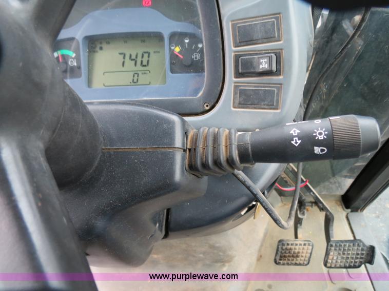 image for item F4338 2003 New Holland TN55D tractor