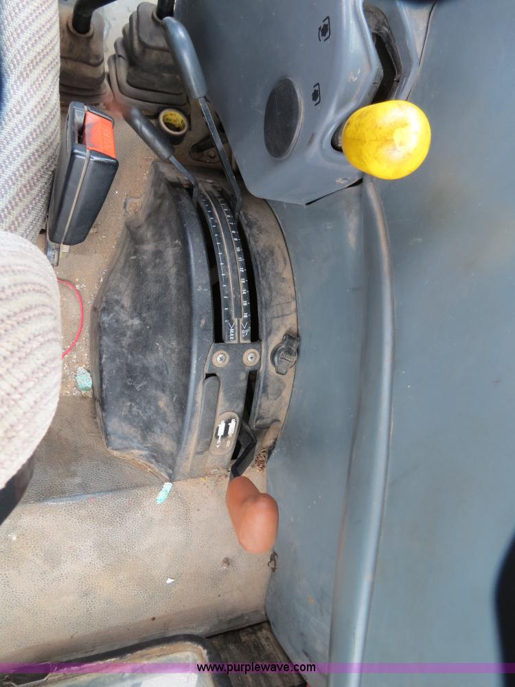 image for item F4338 2003 New Holland TN55D tractor