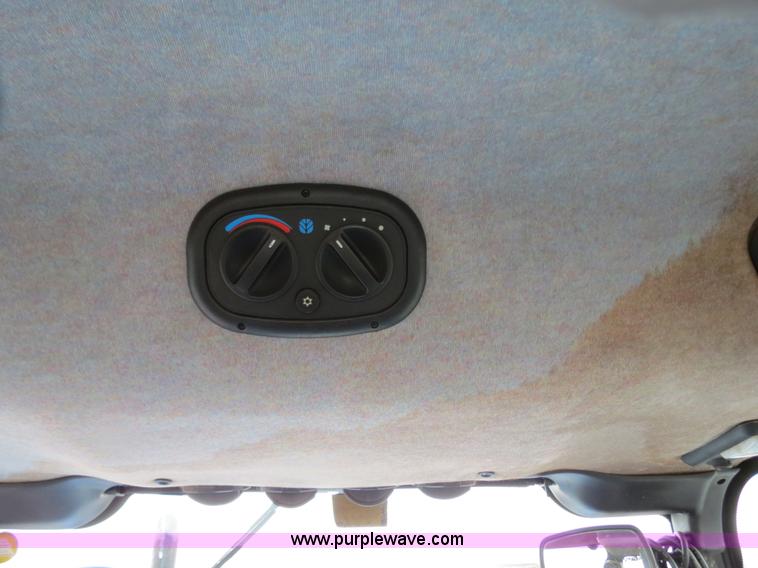 image for item F4338 2003 New Holland TN55D tractor