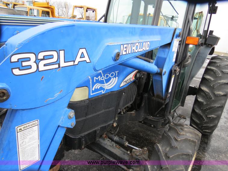 image for item F4338 2003 New Holland TN55D tractor
