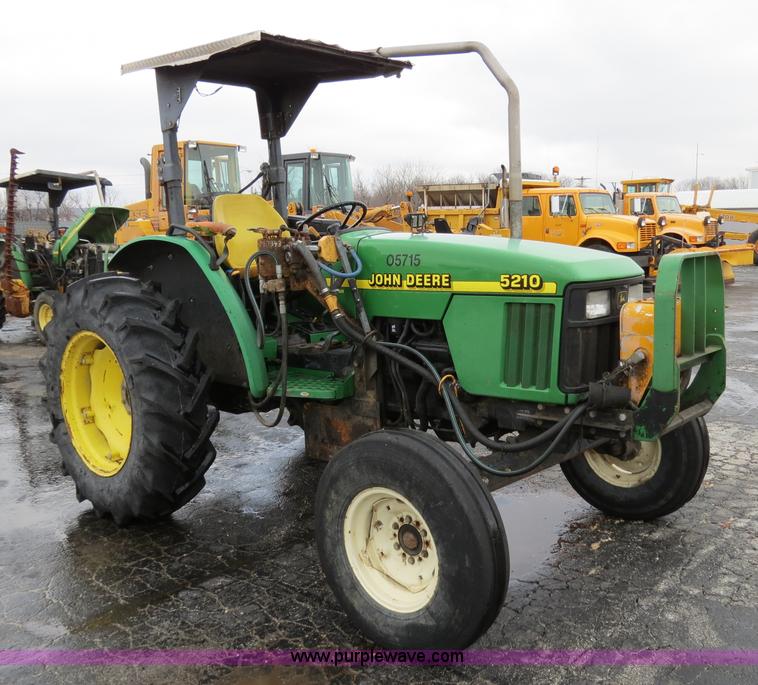 image for item F4339 1998 John Deere 5210 tractor