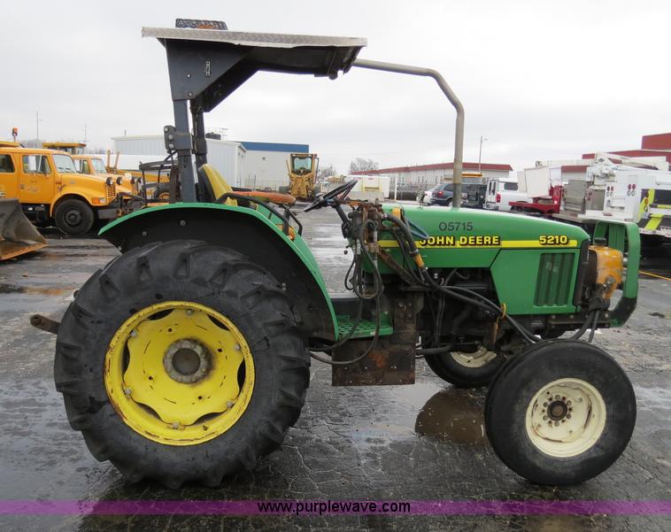 image for item F4339 1998 John Deere 5210 tractor