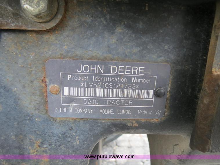 image for item F4339 1998 John Deere 5210 tractor