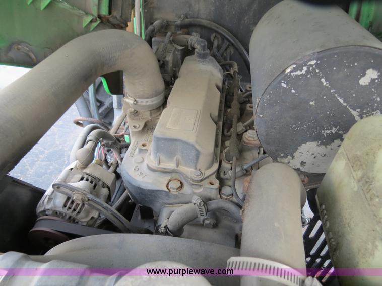 image for item F4339 1998 John Deere 5210 tractor