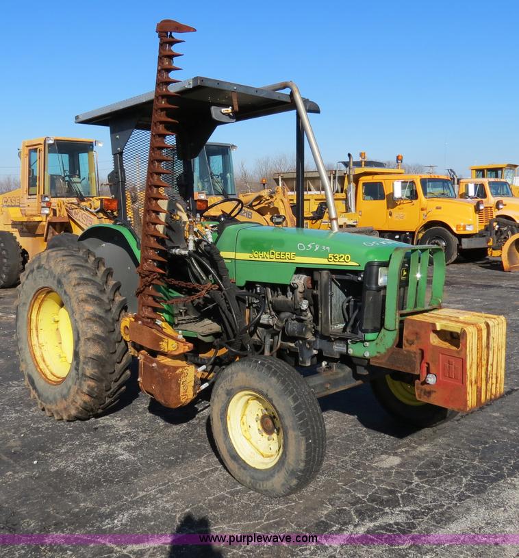 image for item F4340 2002 John Deere 5320 tractor