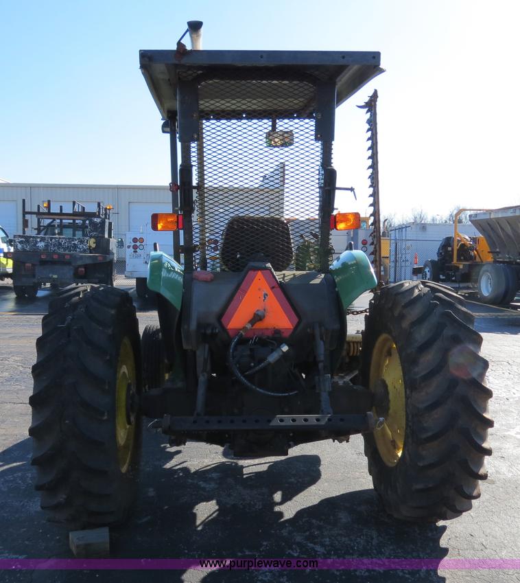 image for item F4340 2002 John Deere 5320 tractor