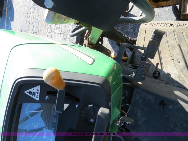 image for item F4340 2002 John Deere 5320 tractor
