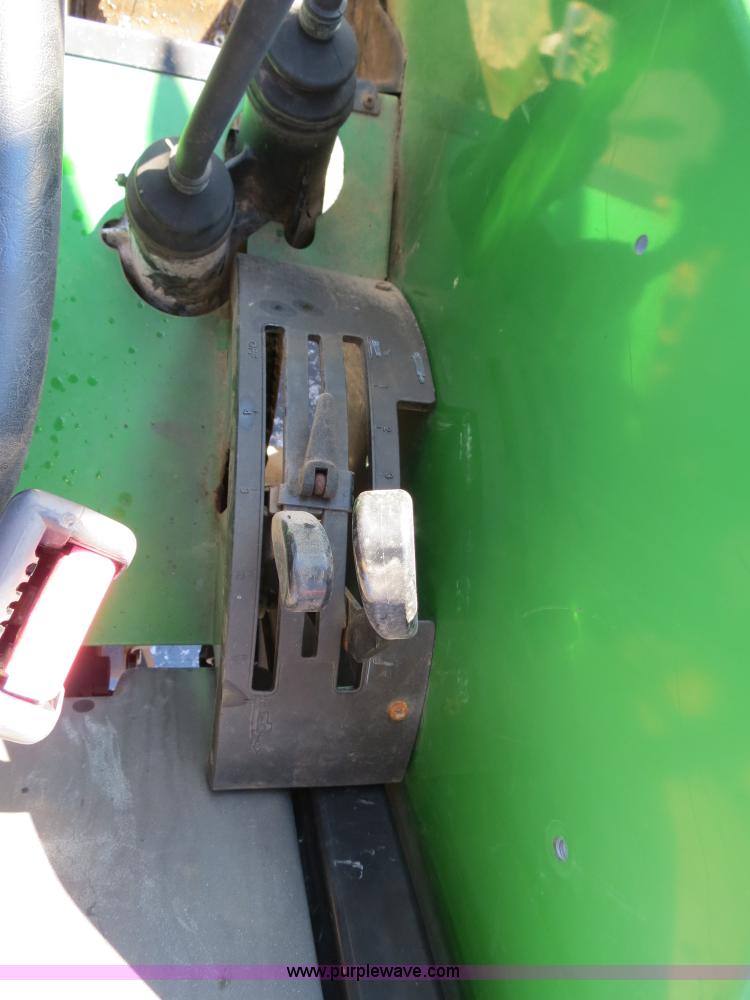 image for item F4340 2002 John Deere 5320 tractor