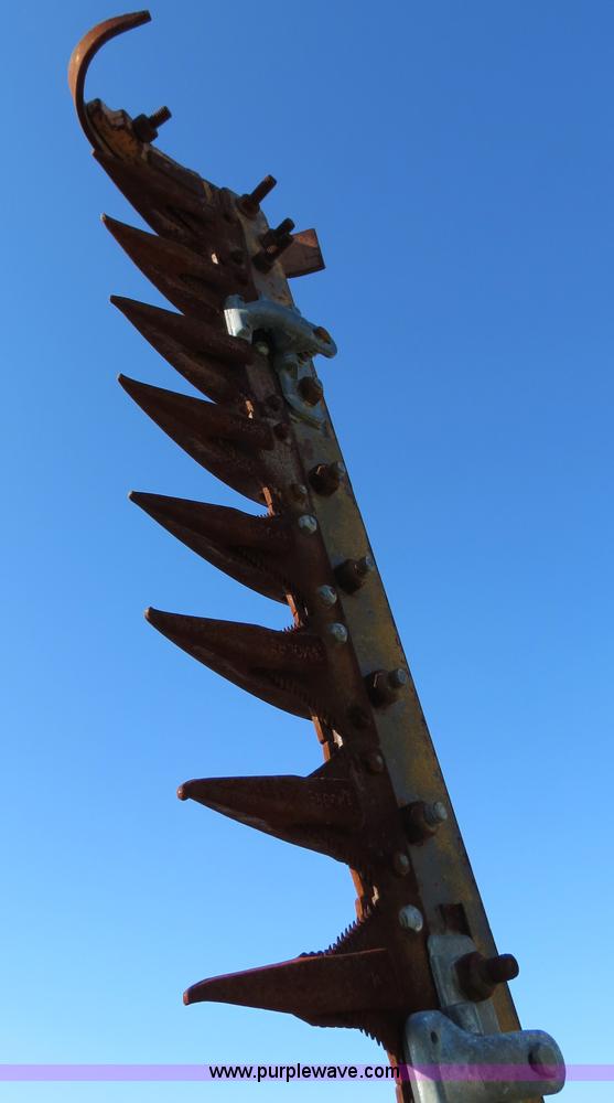 image for item F4340 2002 John Deere 5320 tractor