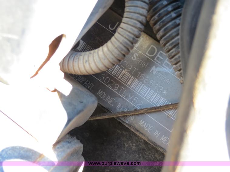 image for item F4340 2002 John Deere 5320 tractor