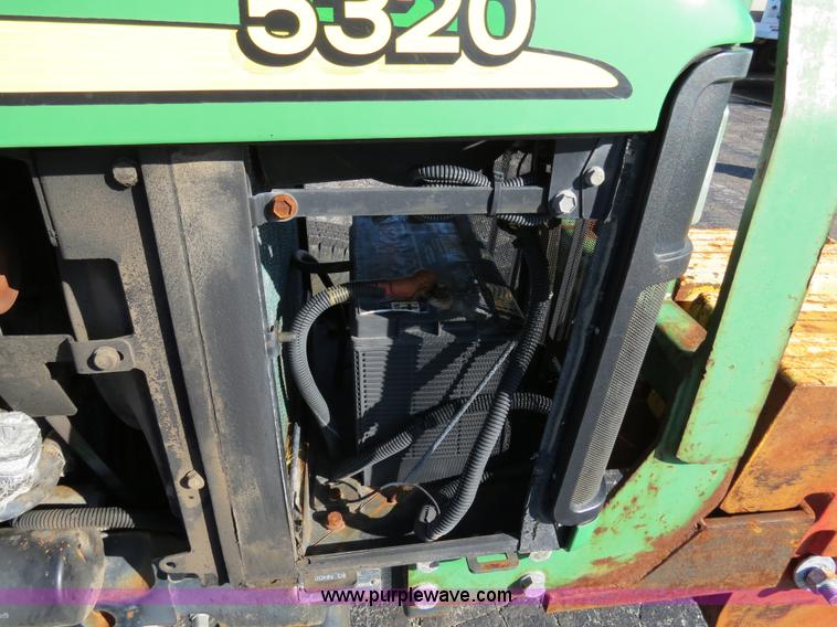 image for item F4340 2002 John Deere 5320 tractor