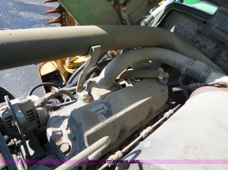 image for item F4340 2002 John Deere 5320 tractor