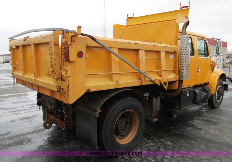 image for item F4341 1995 International 4900 Crew Cab dump truck
