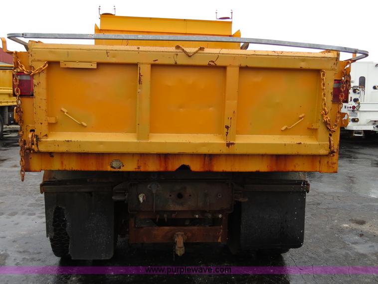 image for item F4341 1995 International 4900 Crew Cab dump truck