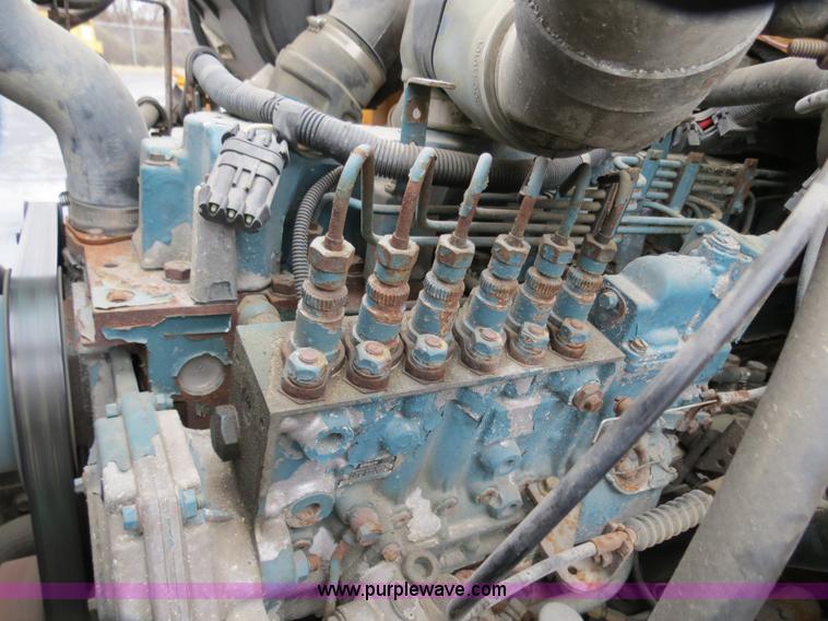 image for item F4341 1995 International 4900 Crew Cab dump truck