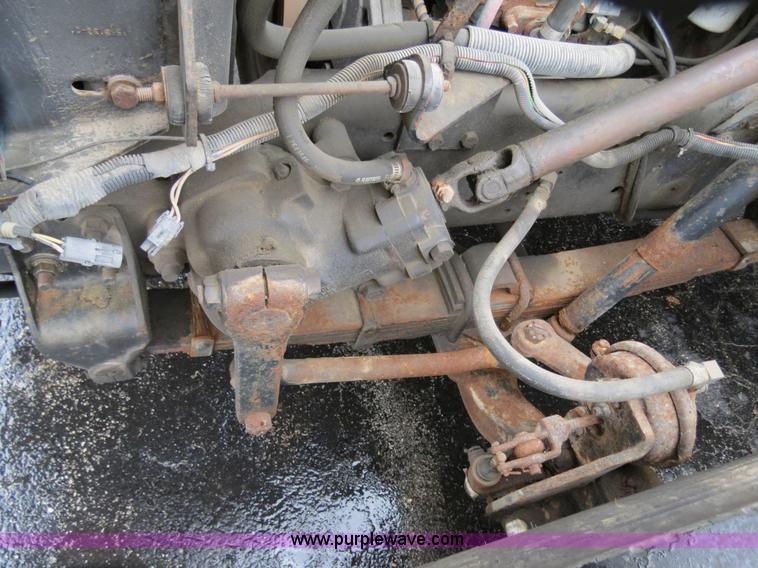 image for item F4341 1995 International 4900 Crew Cab dump truck