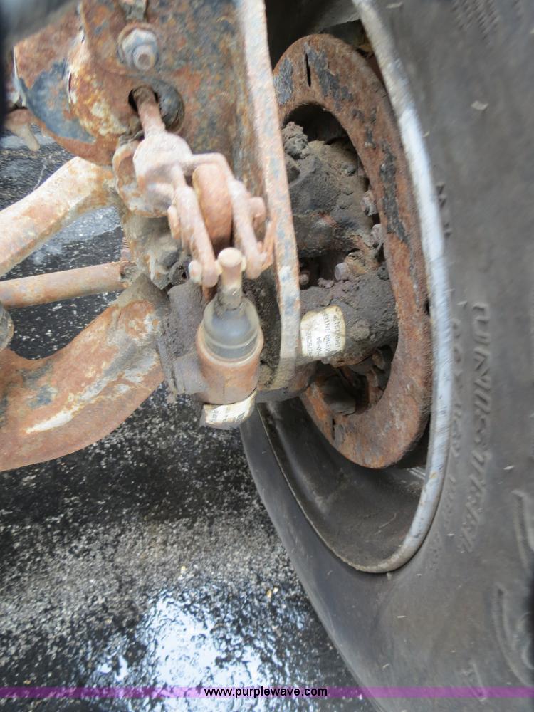 image for item F4341 1995 International 4900 Crew Cab dump truck