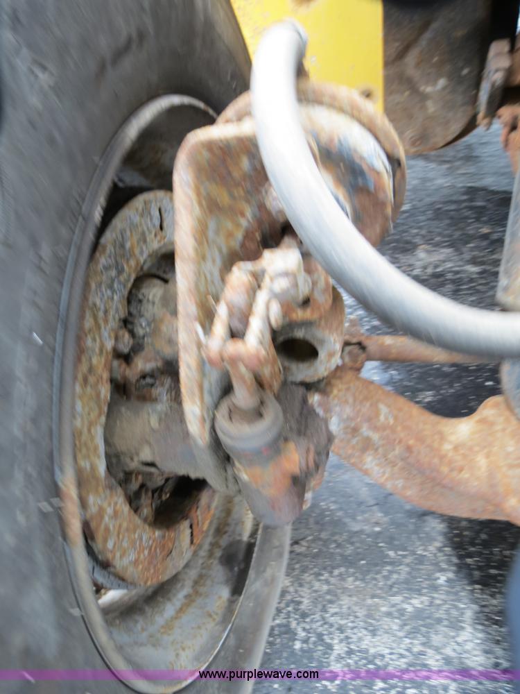 image for item F4341 1995 International 4900 Crew Cab dump truck