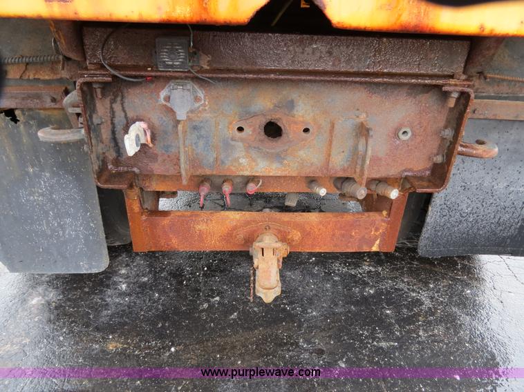 image for item F4341 1995 International 4900 Crew Cab dump truck