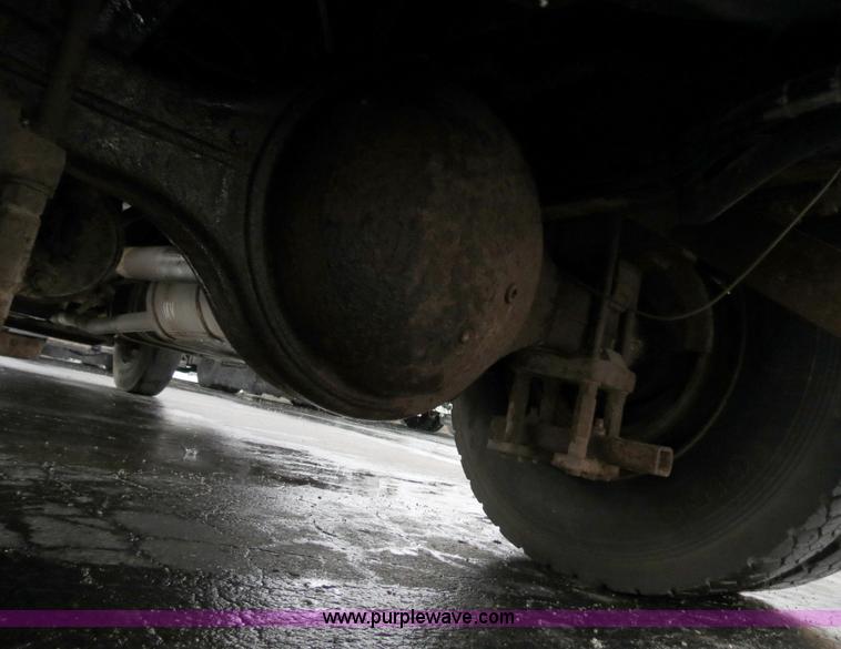 image for item F4341 1995 International 4900 Crew Cab dump truck