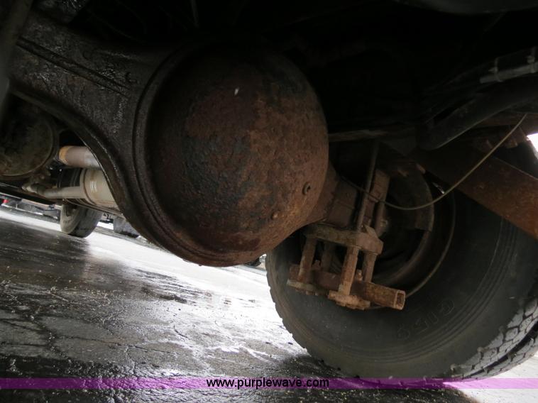 image for item F4341 1995 International 4900 Crew Cab dump truck