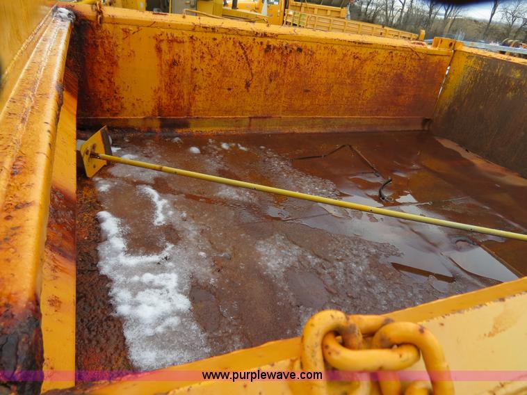 image for item F4341 1995 International 4900 Crew Cab dump truck