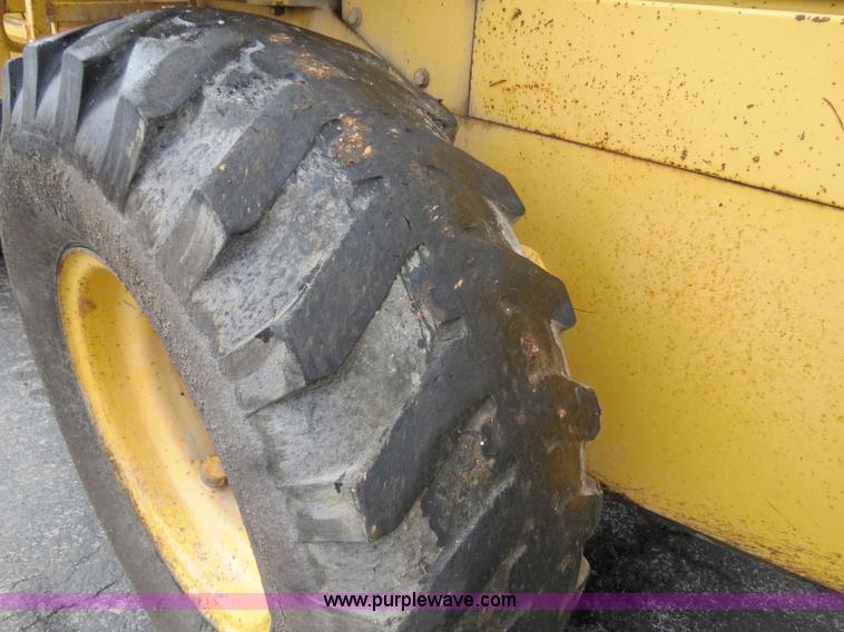 image for item F4342 1995 John Deere 544G wheel loader